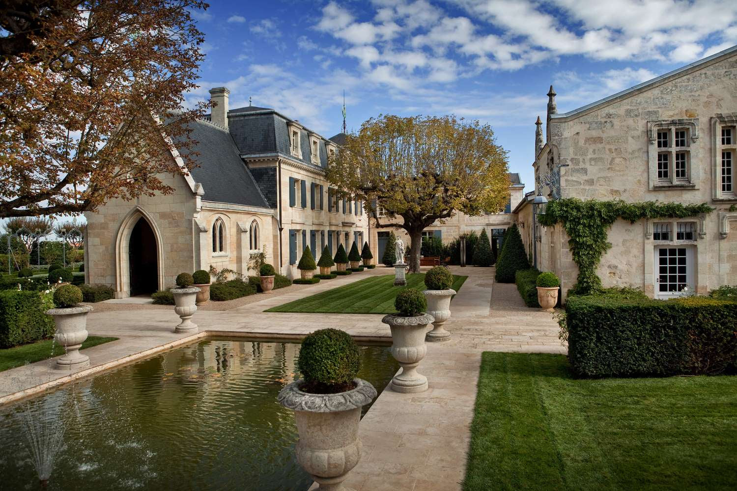 2001 Chateau La Mission Haut-Brion – Pessac-Leognan | Angry Wine